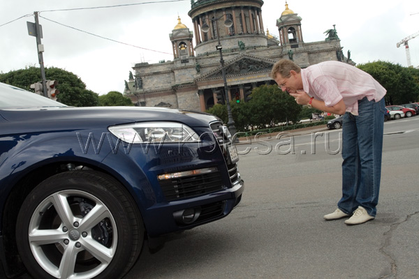 Водитель на новые автомобили