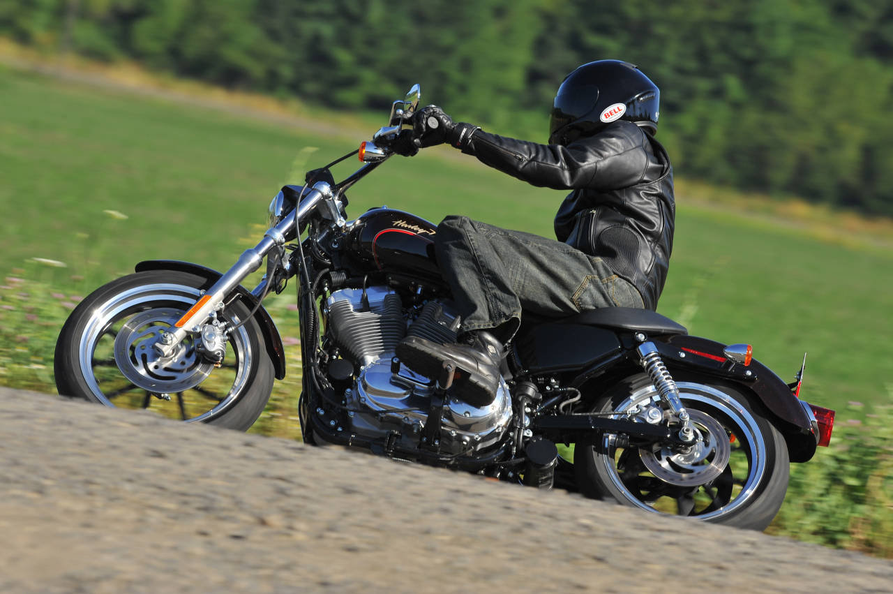 Harley ride. Harley Riders. 883l with 12" Apes. Blackbear Harley.