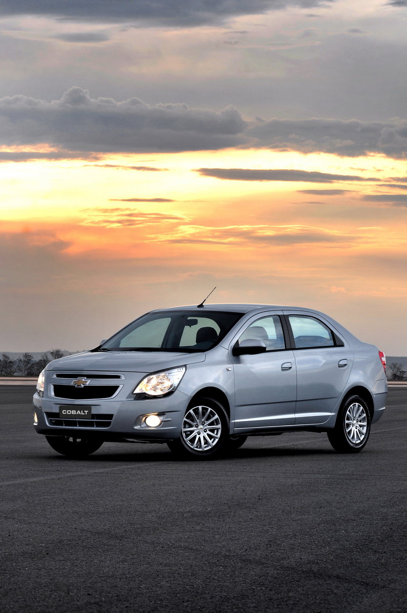 Chevrolet Cobalt 2012 салон