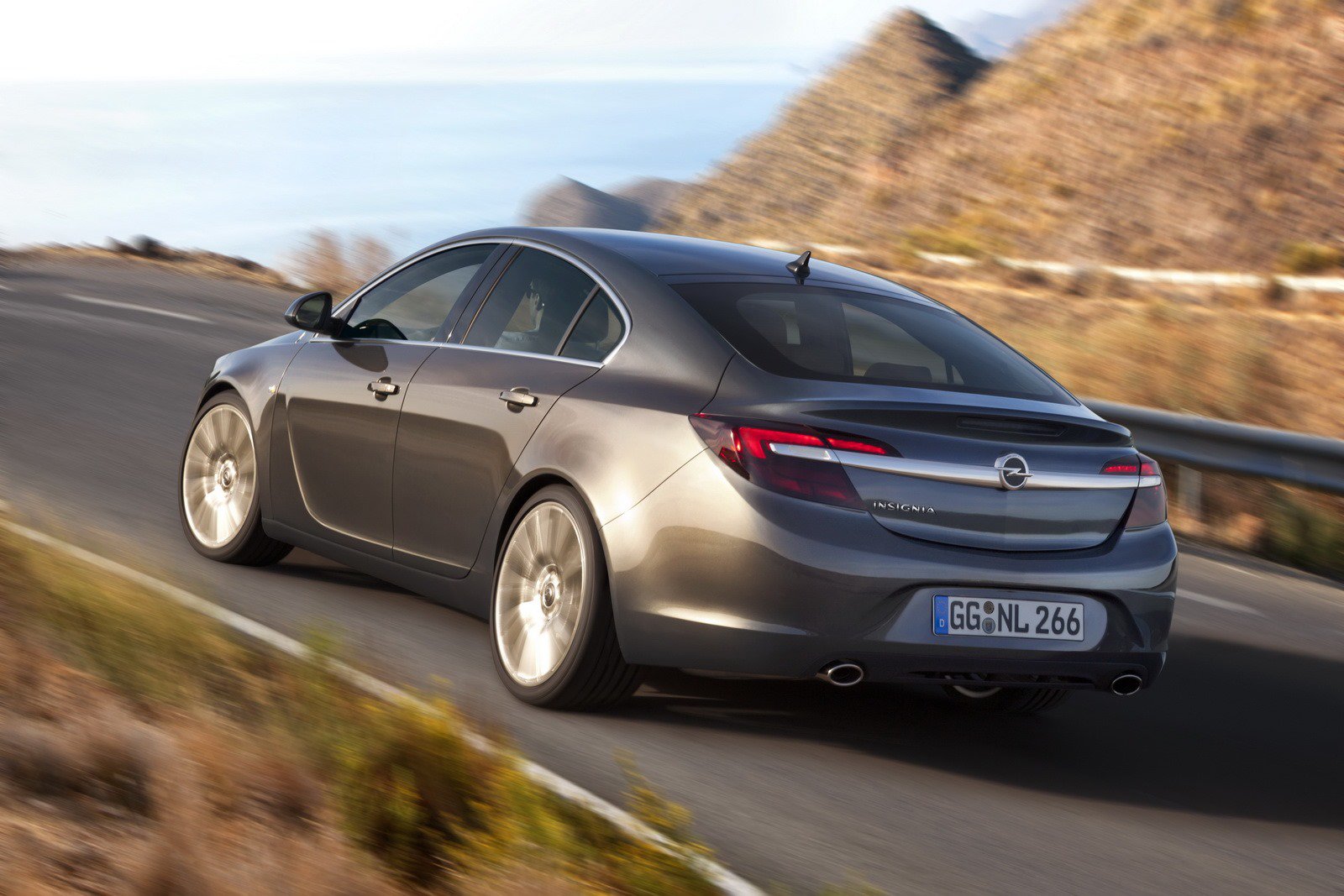 Opel insignia колеса