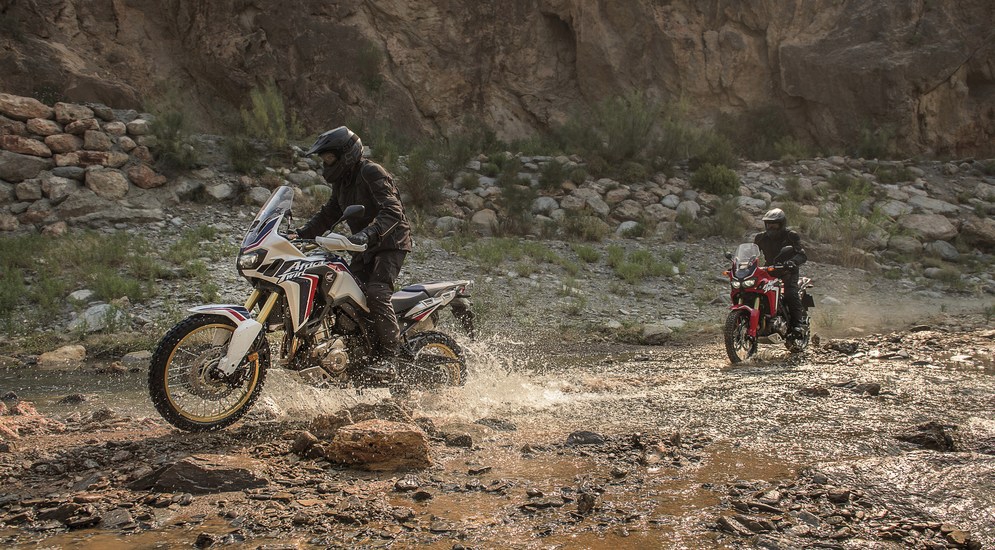 CRF1000L_Africa_Twin-crfdakar-tricolour-2015-106.jpg