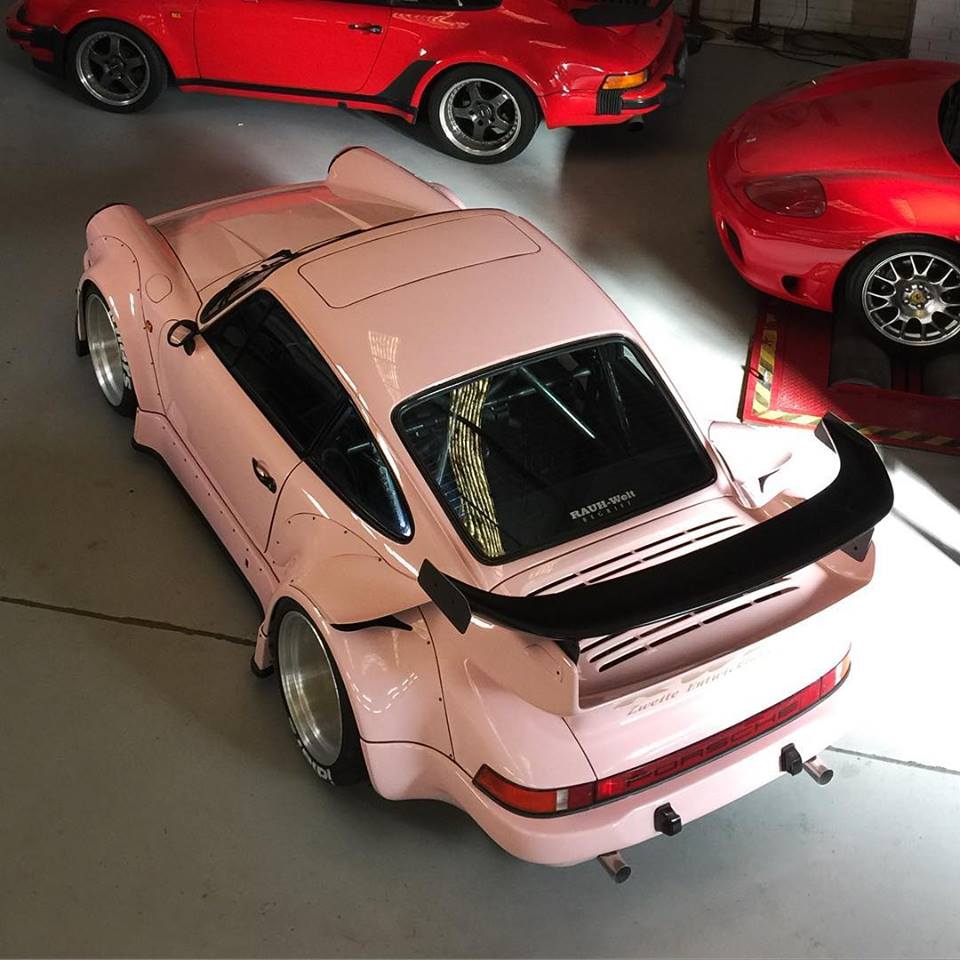 Porsche 911 Pink